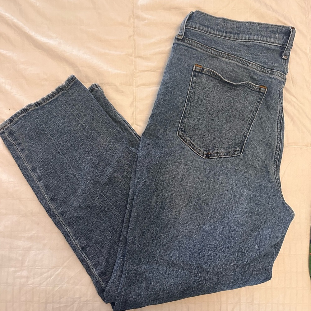 Abercrombie & Fitch Curve Love Ultra High Rise Ankle Straight Jean